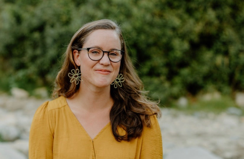 Workshop - 08/15/2025 - Floral Painted Canvas with Aimee Spriggs