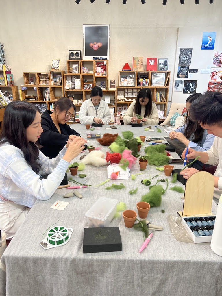 Workshop - 09/14/2025 - Needle Felted Plant with Fuzzy Cabin
