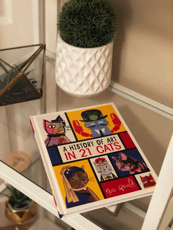 History of Art in 21 Cats by Nia  Gould