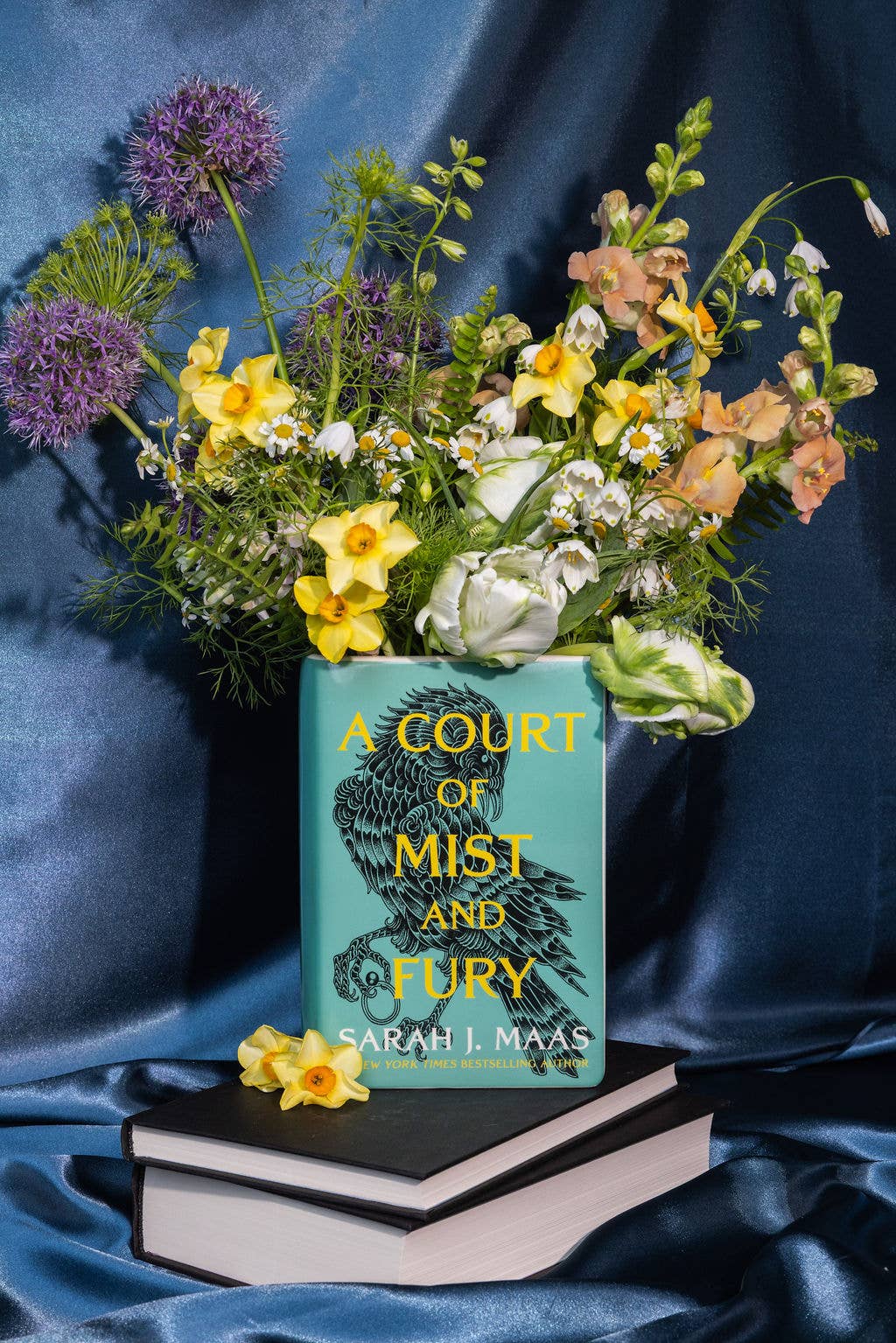 Large Book Vase, A Court of Mist and Fury